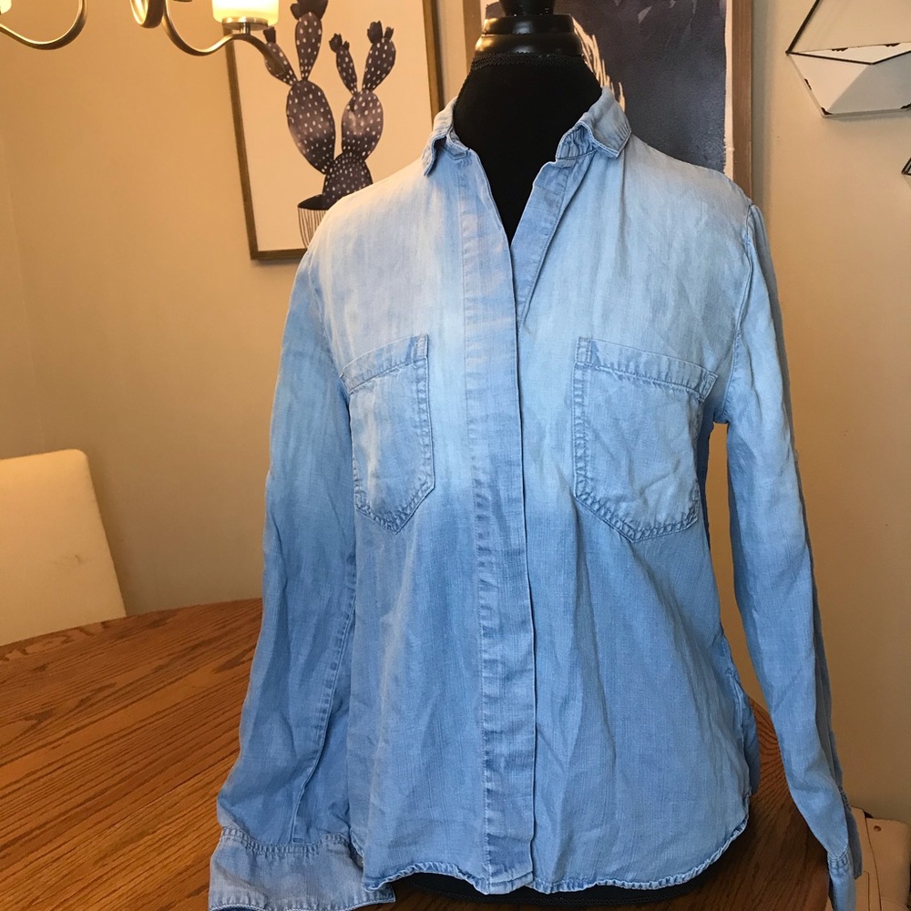 Cloth & Stone Chambray Denim Shirt-M